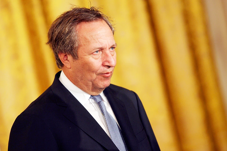 До сих пор Саммерс занимает несколько должностей