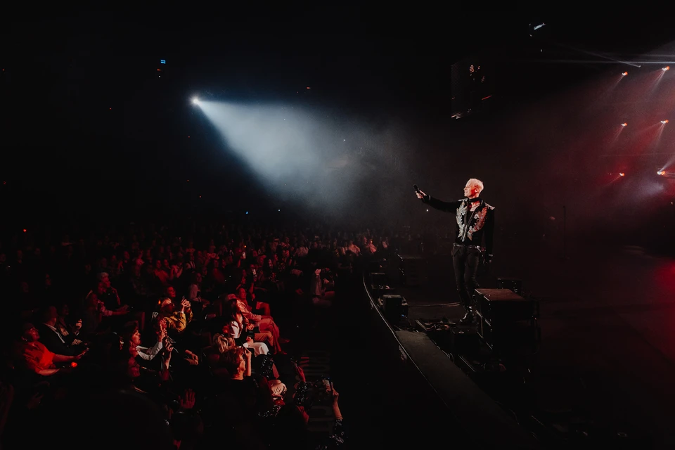 На конкурсе певец исполнил лирическую песню «Прямо по сердцу». Фото: личный архив SHAMAN