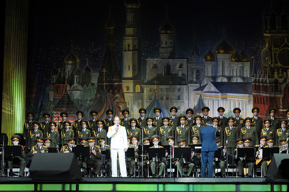 Начинаем с мягкой силы: Ансамбль имени А.В. Александрова выступит в Латинской Америке