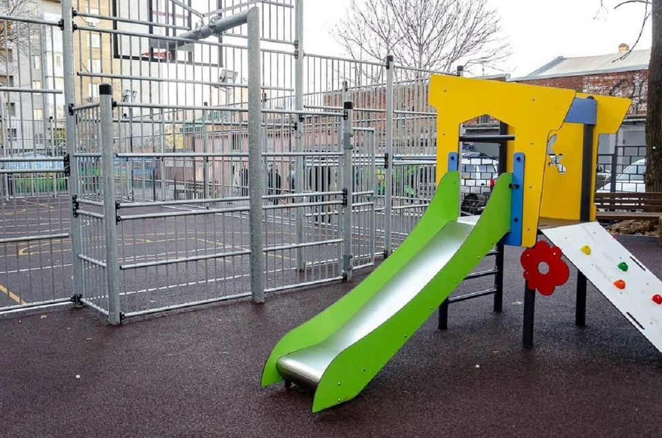 В Ростове в этом году за счет городского бюджета обновят 50 детских и спортивных площадок. Фото: Администрация Ростова.