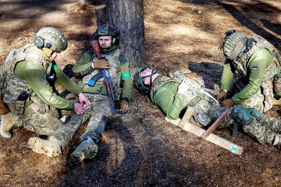 Нельзя исключать, что американские кураторы хотят оценить - валится ли фронт у ВСУ или еще не совсем?