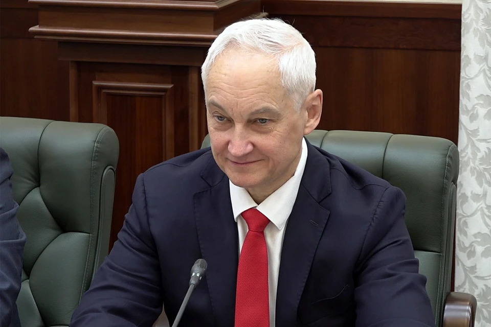 Министр обороны РФ также подчеркнул, что военные ведомства России и Китая крепят оборону в интересах безопасности не проявляя военной агрессии против третьих стран