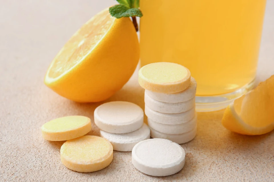 Главными источниками витамина С являются шиповник, сладкий перец, смородина, облепиха. Фото: Pixel-Shot / Shutterstock / Fotodom