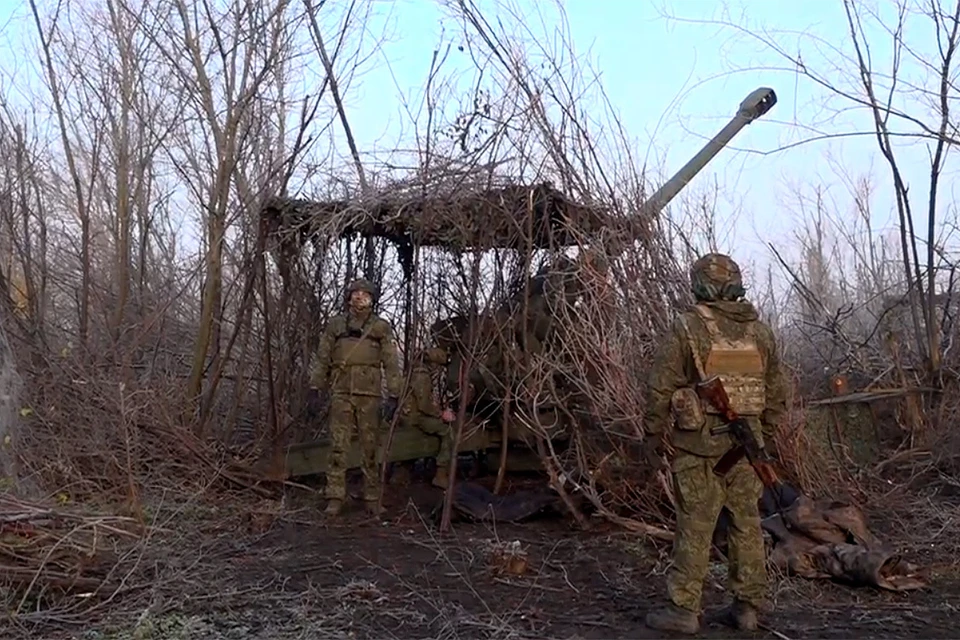 Гаубица «Мста Б» бьет по вэсэушникам бегущим из Покровского котла