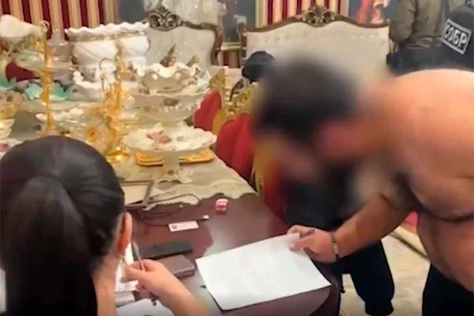 Участники преступной группы временно прописывали бездомных и подыскивали для будущих участников спецоперации фиктивных жен среди своих знакомых. Фото: Следственный комитет РФ