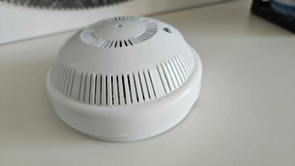 Женщина с двумя детьми погибли из-за плохого пожарного извещателя на Колыме