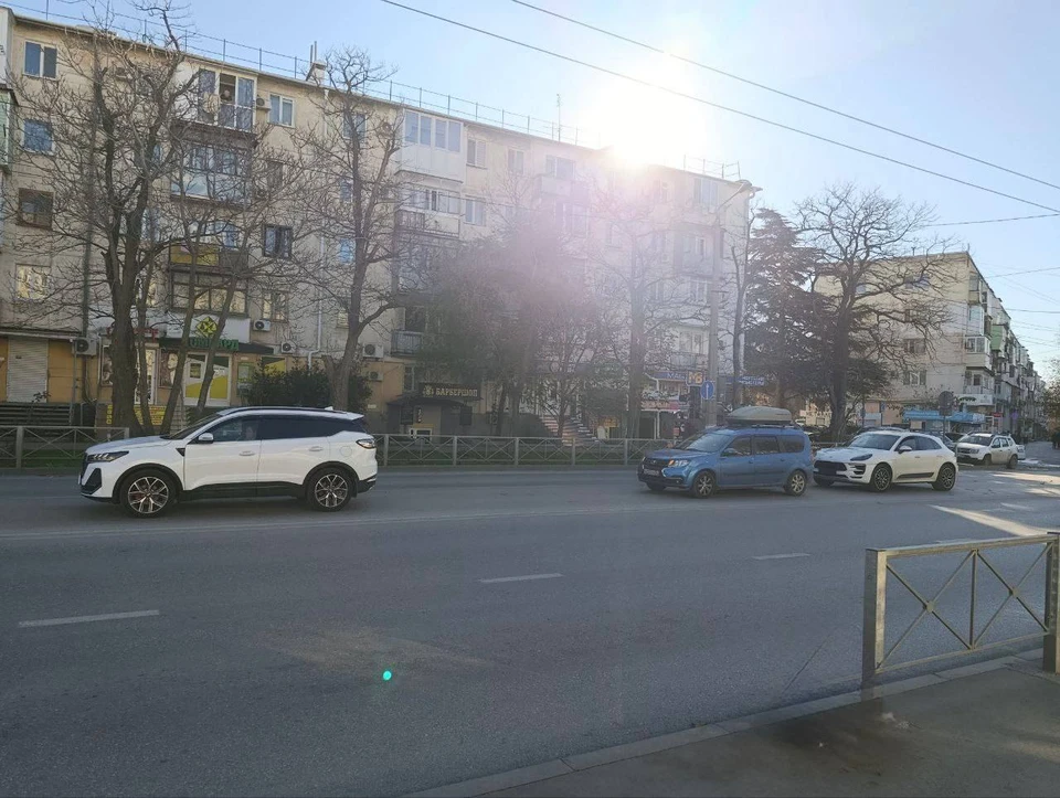 На месте работают сотрудники ГИБДД. Фото: Госавтоинспекция Севастополя/Tg