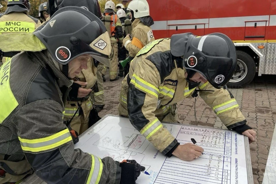 В Иркутске пожарные проведут учения в гостинице "Ангара".