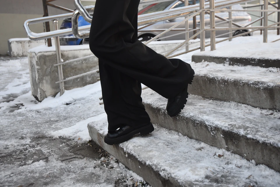 В Новосибирске за неделю больше 500 человек получили травмы из-за гололеда.