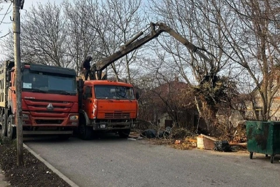 Со свалок в Железноводске за день вывезли более 120 кубометров мусора. Фото: Евгений Бакулин