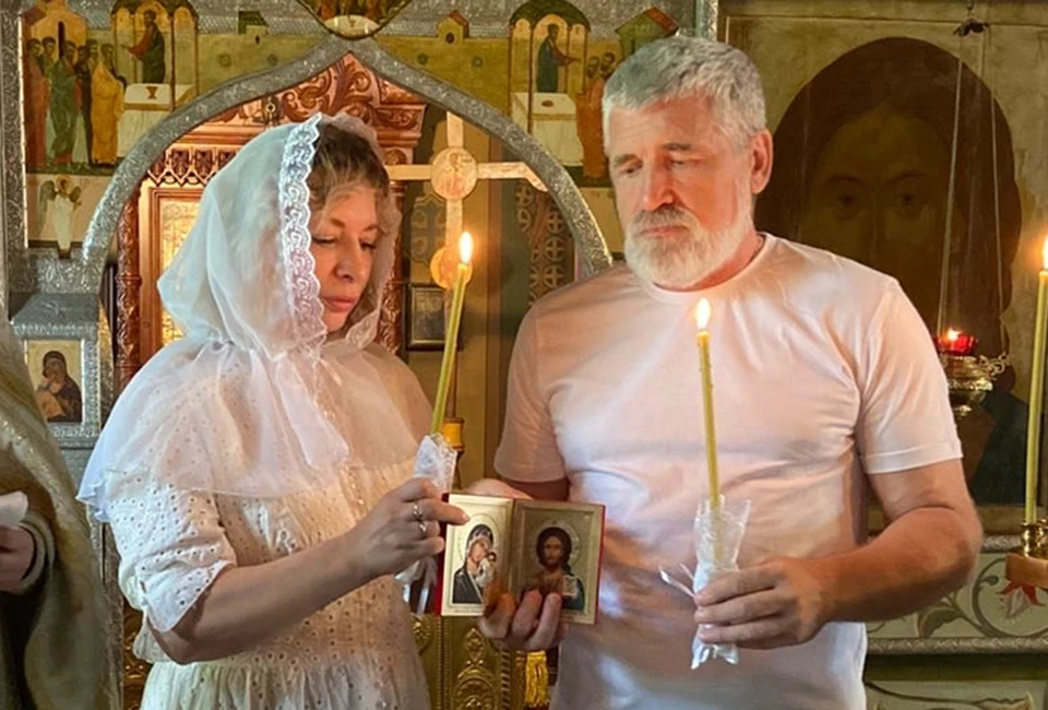 Андрей Васильев с супругой Ольгой. По словам Андрея, та не оставила его в этой беде. В августе пара обвенчалась.