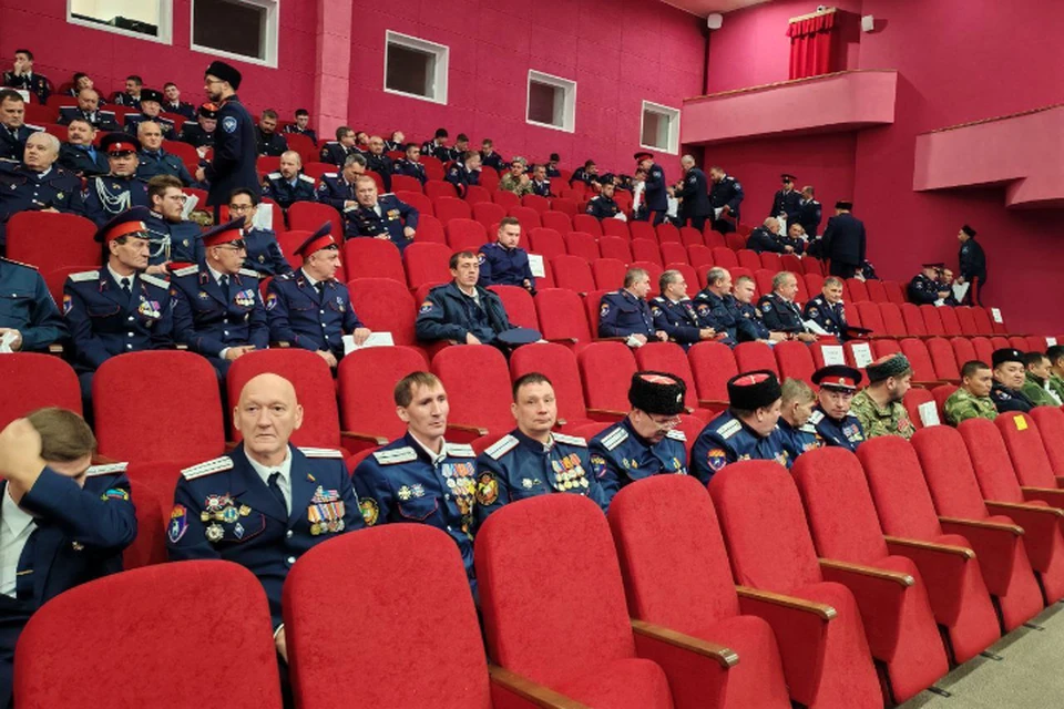 Фото из архива атамана Луганского округа донских казаков Владимира Полуполтинных