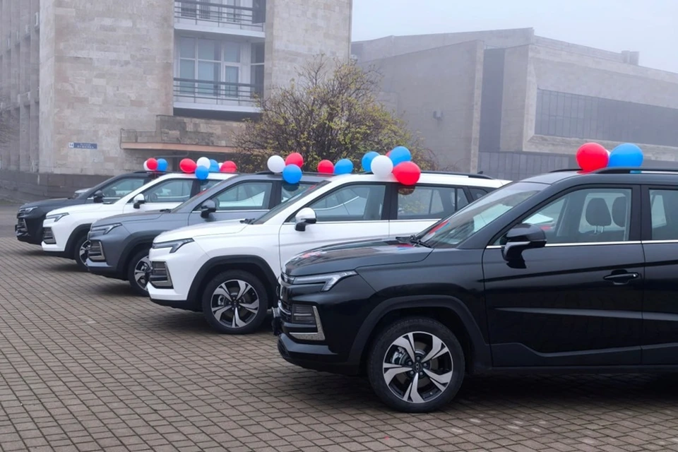 В Донецке еще пять ветеранов боевых действий получили новые автомобили. Фото: Защитники Отечества