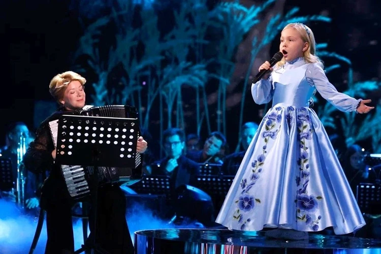 Очаровательная «Фрося Бурлакова» из Ставрополя сама не поняла, как выиграла детский «Голос»