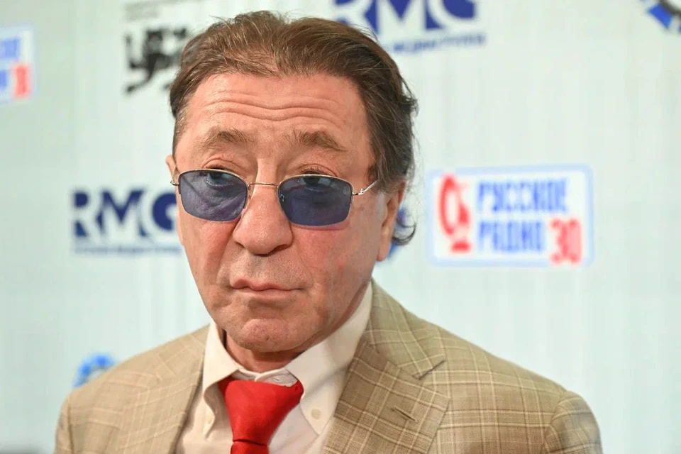 После развода с женой, матерью своих троих детей, танцовщицей Анной Шаплыковой, Григорий Лепс продолжает финансово поддерживать свою семью.