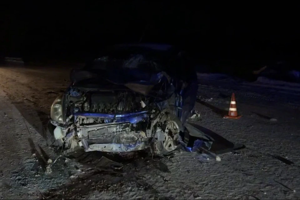В Черемховском районе три человека пострадали в аварии из-за выезда на встречку.