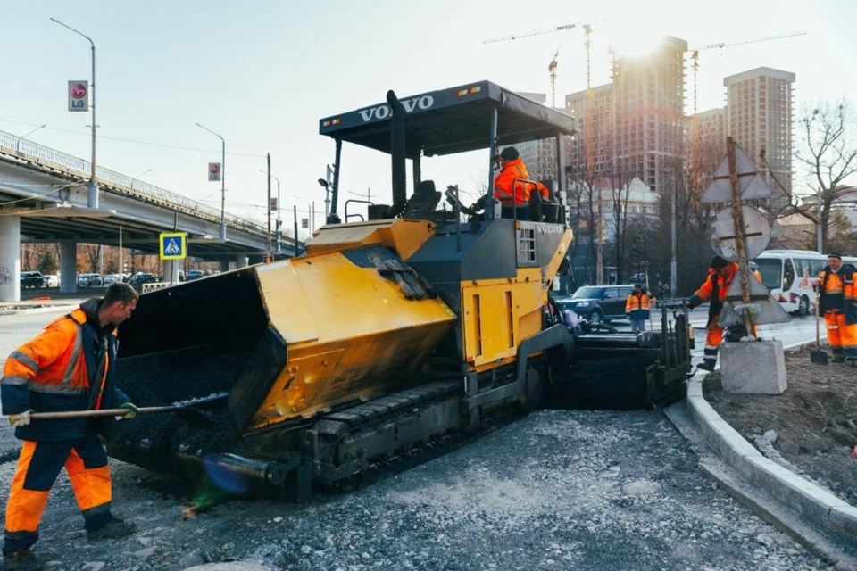Один из важнейших объектов - реконструкция перекрестка улицы Русской и проспекта 100-летия Владивостока. Фото: администрация Владивостока.