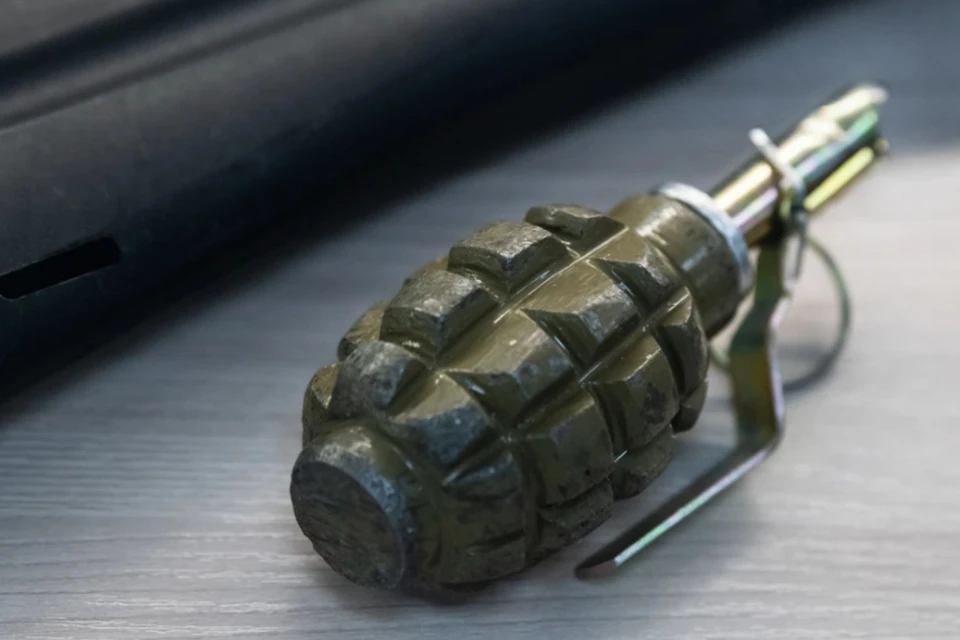 Российский боец Гагиев пнул брошенную в него гранату и уничтожил противника