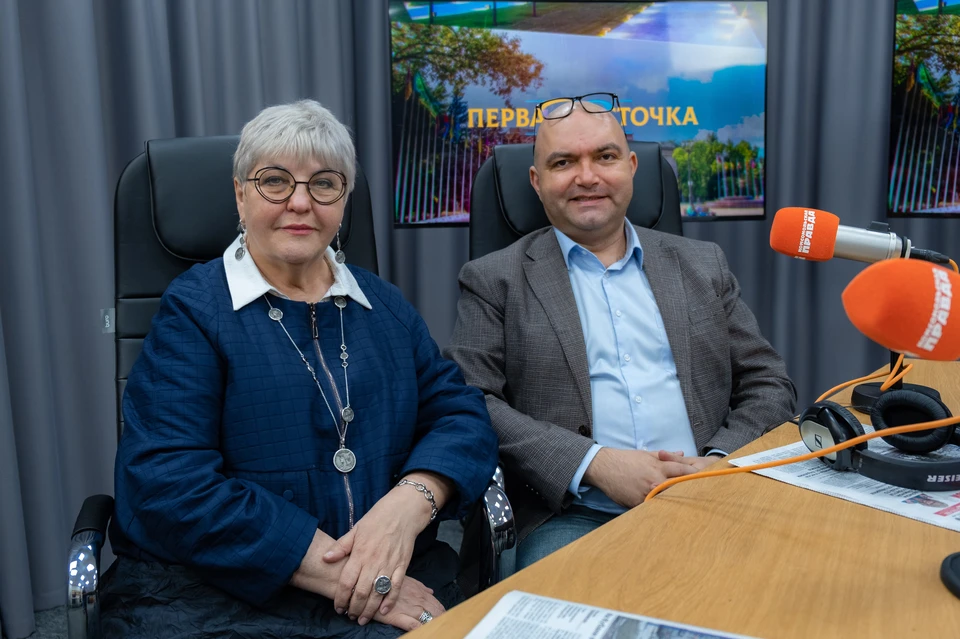 В эфире радио «КП»-Кубань о Рождественском фестивале рассказали худрук КМТО «Премьера» Игорь Шадюк и директор МКЗ Людмила Пилипчук.