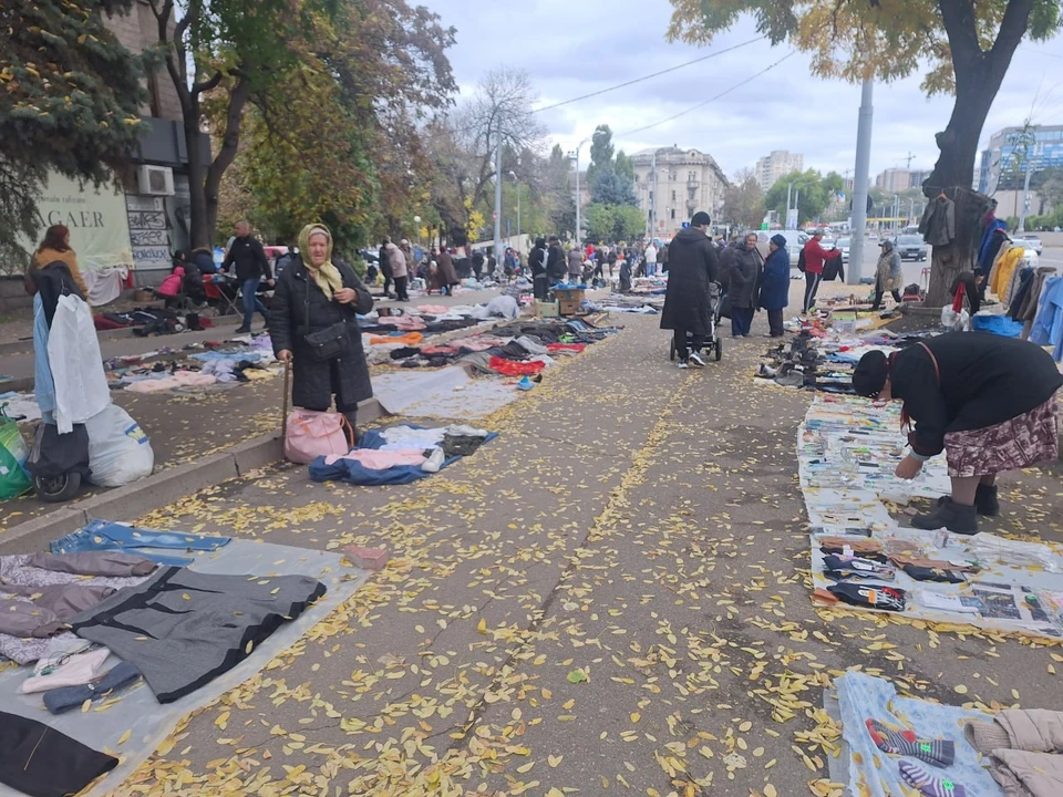 В нашей стране растут не экономика и доходы граждан, а только разрастаются блошиные рынки. Фото: КП в Молдове