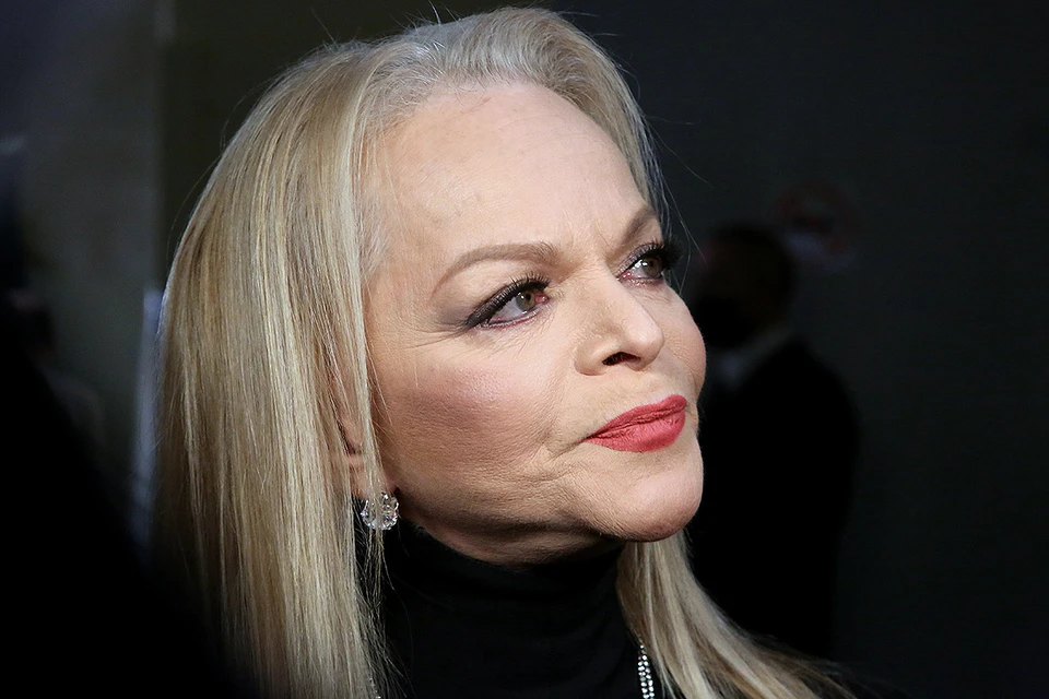 Лариса Долина