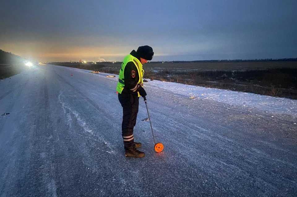 Авария произошла утром 7 декабря на дороге Екатеринбург — Шадринск — Курган Фото: Госавтоинспекция Свердловской области