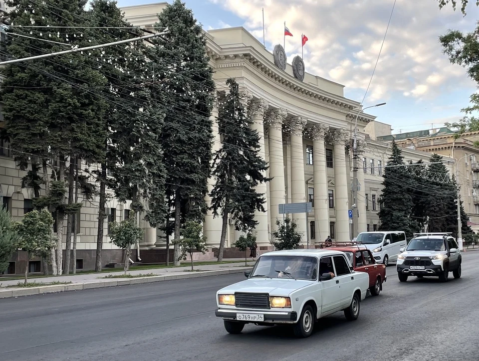 Губернатор продолжает формировать команду.