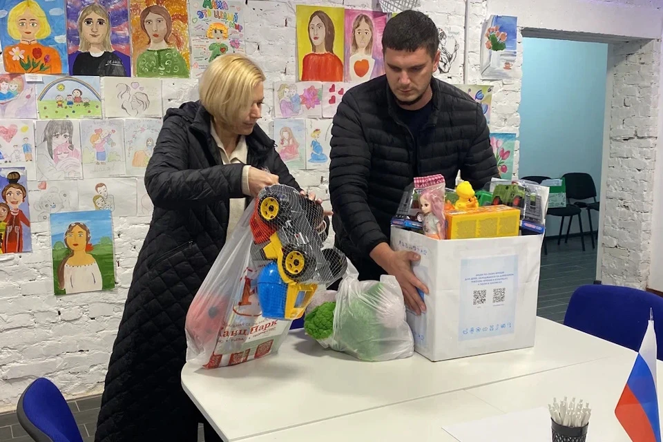 Добрые сердца нашего региона собрали свыше тысячи подарков Фото: ЕР