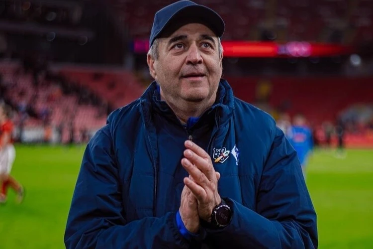 «Эти люди – не болельщики»: «Динамо» Махачкала осудило акцию зрителей против Хасанби Биджиева