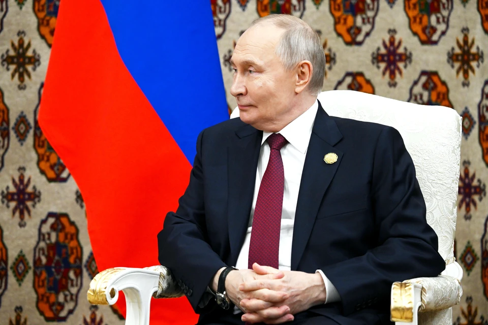 Белый город, вечный мир и вывод ВСУ с Донбасса: как прошел визит Владимира Путина в Туркменистан