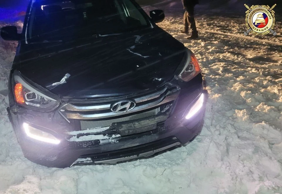 Автомобиль тоже получил повреждения в ДТП, водитель иномарки не пострадал. Фото: Госавтоинспекция Чувашии