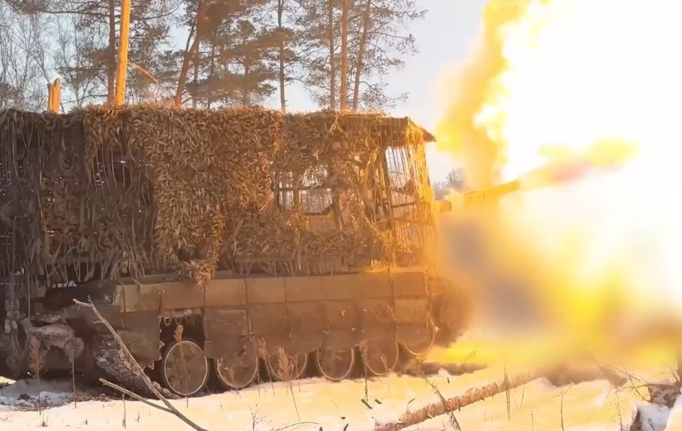 Танковые экипажи Т-90М Прорыв поддерживают пехоту точным огнем