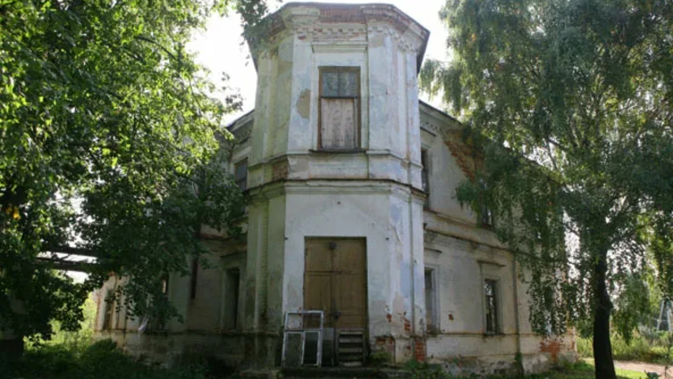 Последние 15 лет поместье пустует. Фото: комитет РТ по охране ОКН