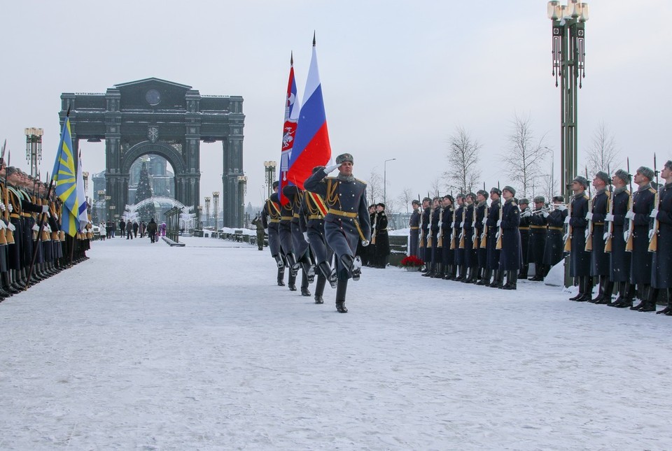 Пока в Подмосковной Кубинке поздравляли военных полицейских
