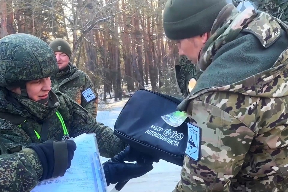 В ЛНР военным водителям дарят наборы автомобилиста