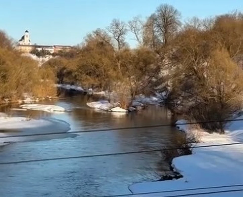 Пик половодья ждут в начале апреля, вода в Протве уже прибывает.