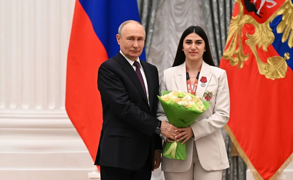 Владимир Путин наградил орденом боксершу из Ульяновской области Нуне Асатрян | ФОТО: Федерация Бокса России