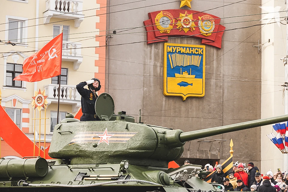 Танки, бронемашины и другая военная техника не поедут по главной площади города 9 Мая.