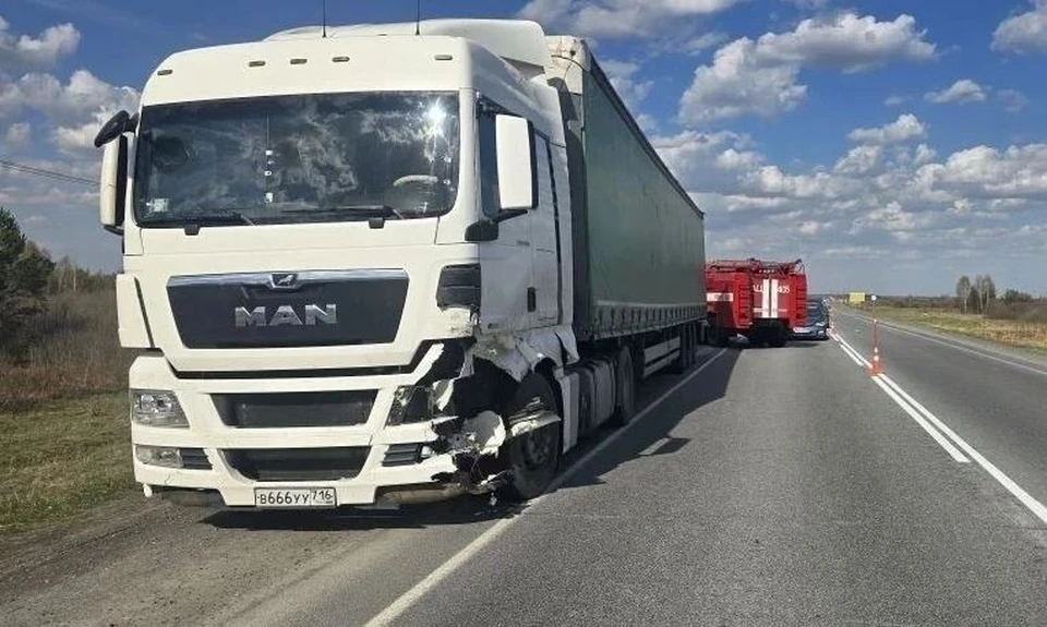 Водитель MAN вовремя не заметил колонну стоящих автомобилей