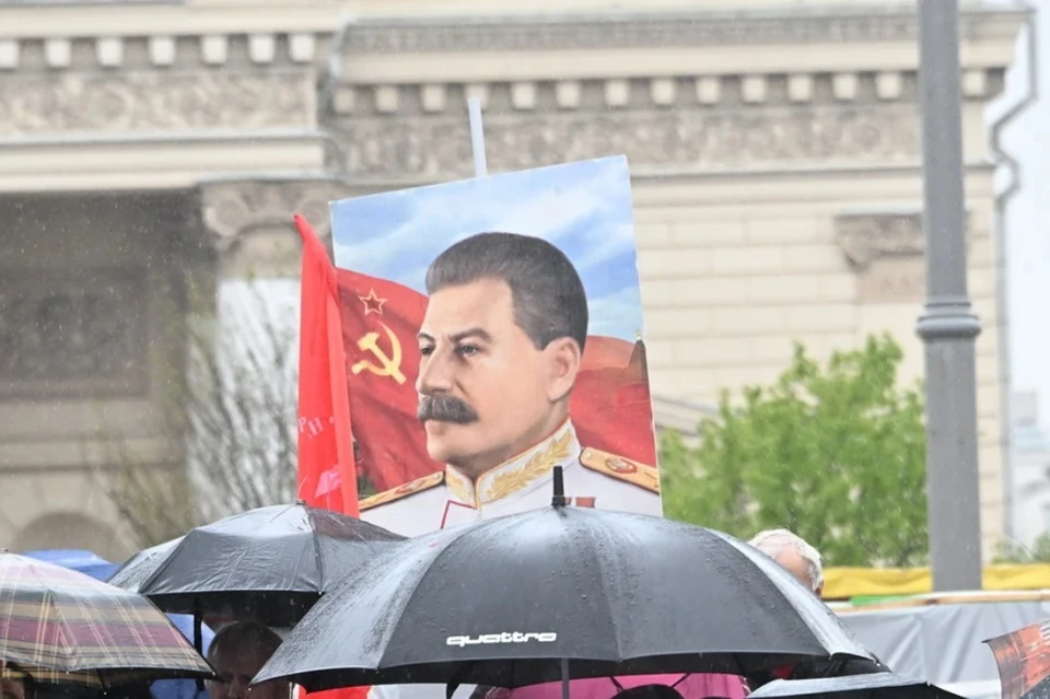 Сталин назвал 9 мая историческим днем окончательного разгрома Германии.