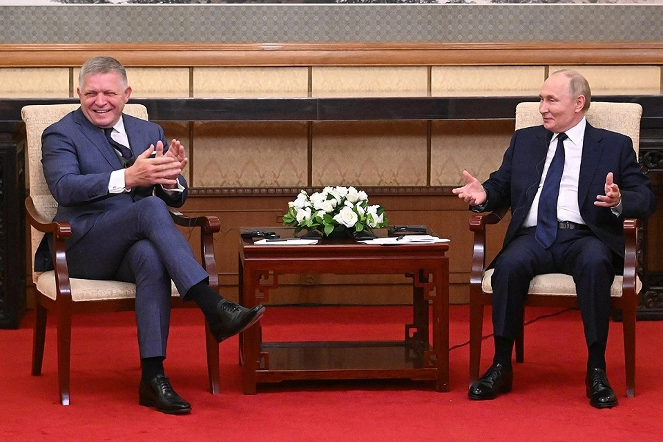 Путин поблагодарил Словакию за сохранение памятников советским воинам