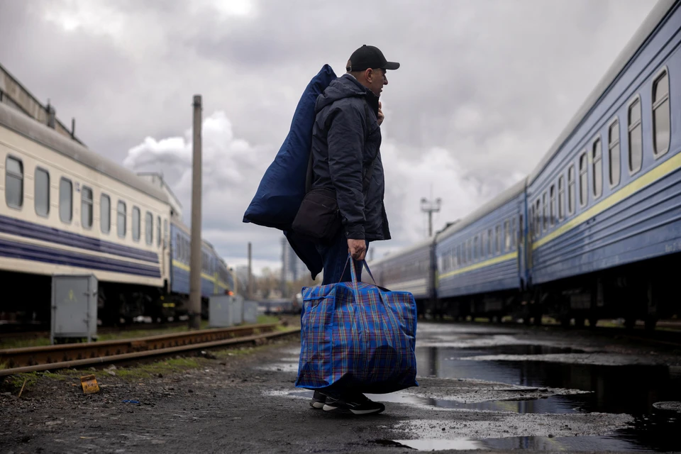 Тысячи украинцев в Европе хотят переехать в Россию