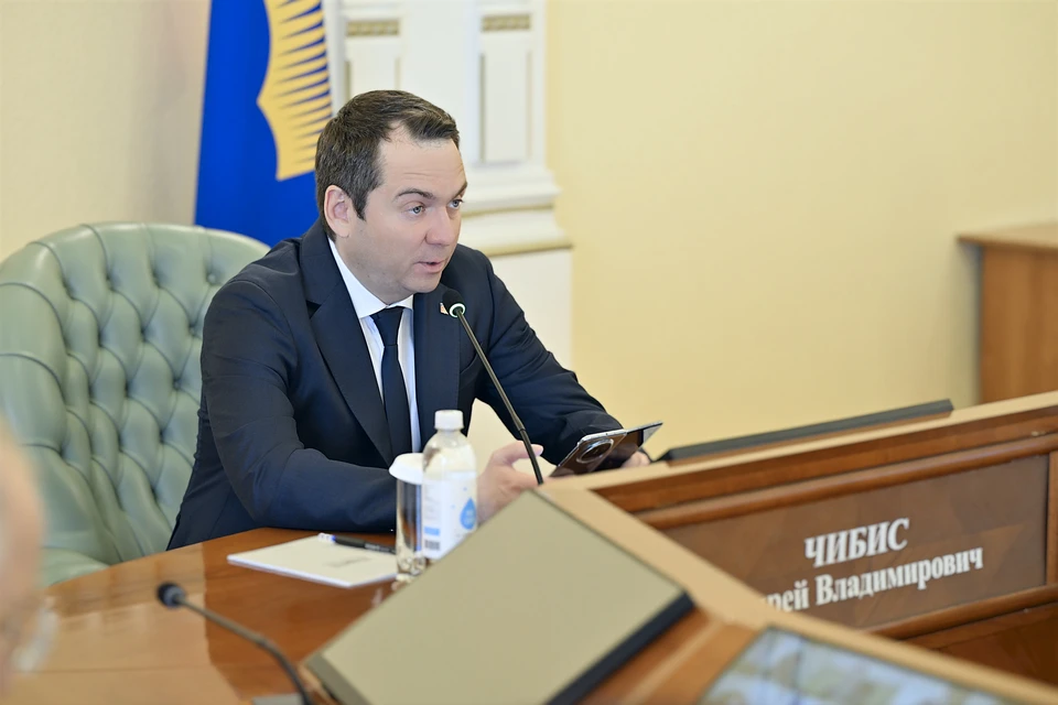 По итогам рабочей поездки в Оленегорск губернатор Мурманской области Андрей Чибис дал ряд поручений. Фото: Игорь Громов / Правительство Мурманской области