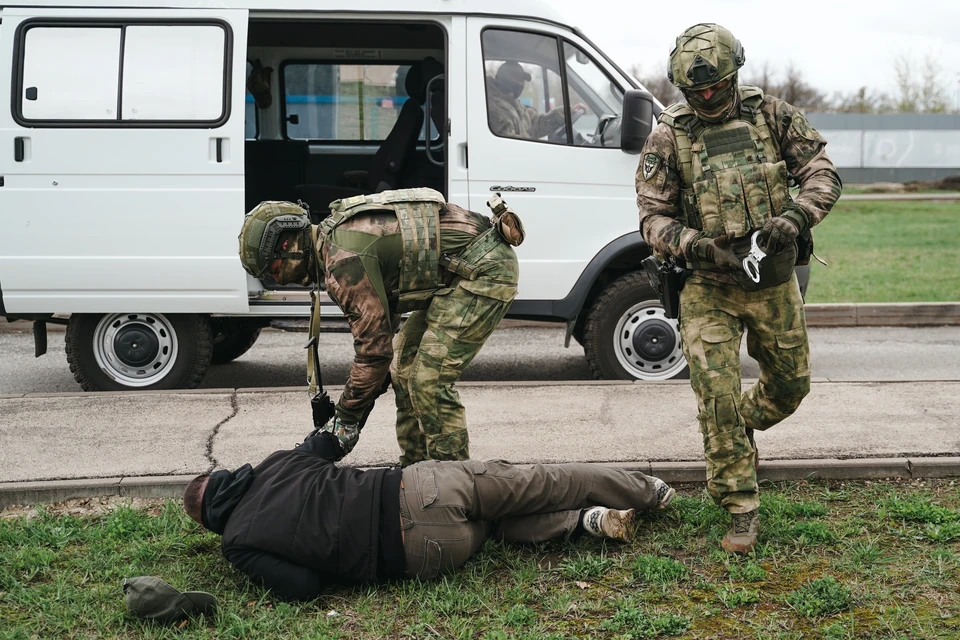Новосибирский студент, помогавший забирать деньги у омских пенсионеров, к учебе теперь вернется не скоро: его ожидает внушительный тюремный срок.