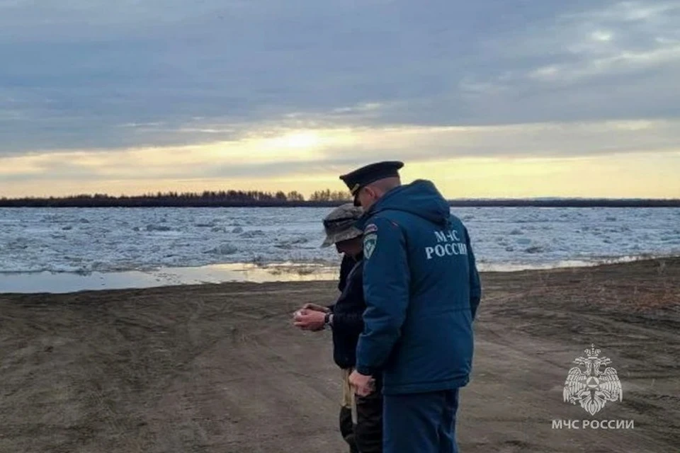 Верхняя кромка находится у поселка Графский Берег Фото: МЧС Якутии