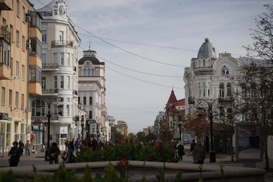 Жителей попросили по возможности оставаться дома.