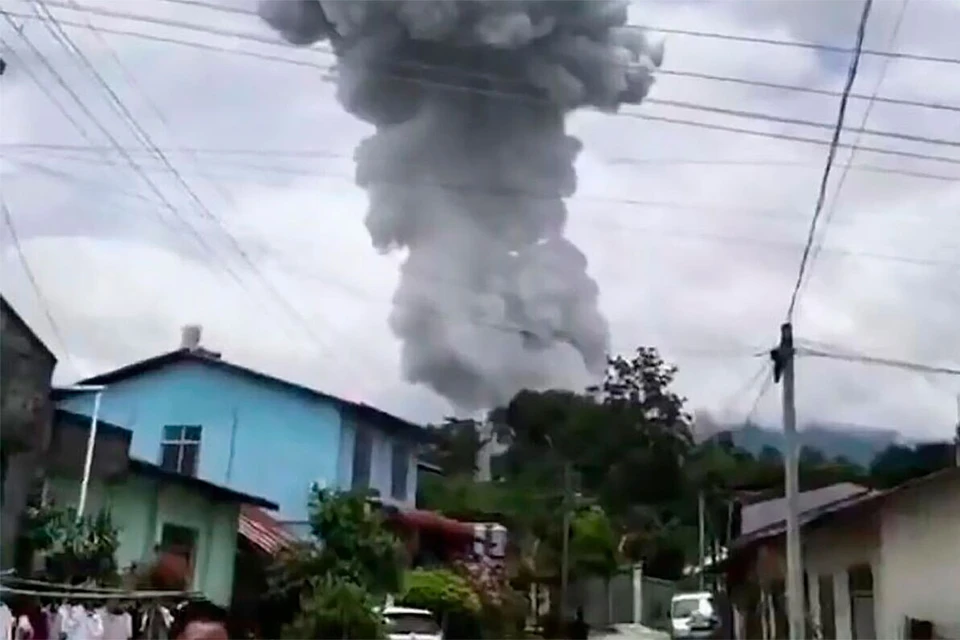 Взрыв произошел в воскресенье в здании на северо-востоке Мьянмы, где, как предполагается, хранились взрывчатые вещества для горнодобывающей деятельности.