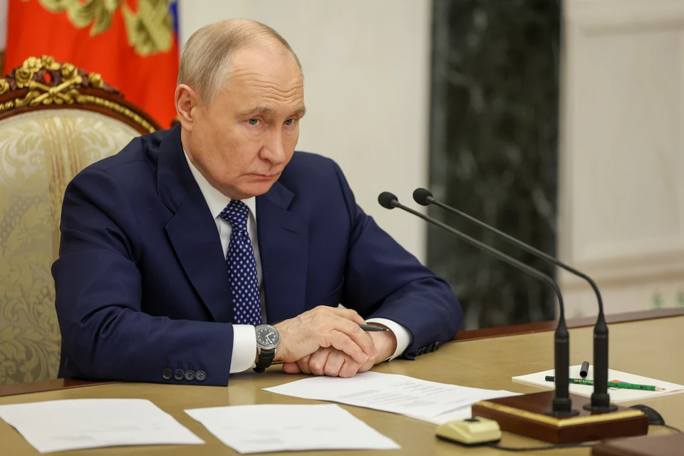 Президент РФ Владимир Путин во время совещания о мерах поддержки пострадавших и ходе расследования теракта в Старобельске. Фото: Вячеслав Прокофьев/пресс-служба президента РФ/ТАСС