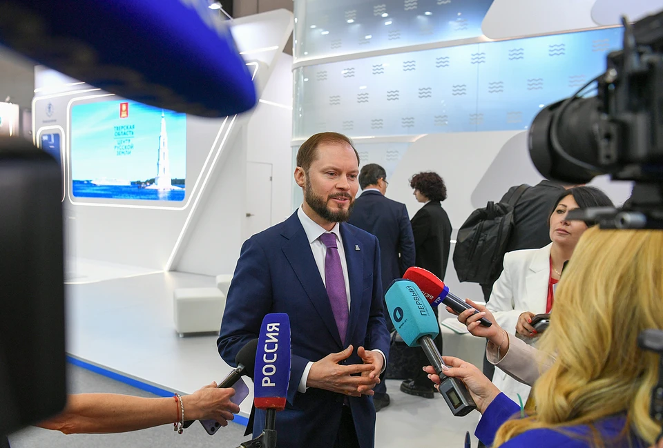 Виталий Королев возглавляет тверскую делегацию на ПМЭФ.