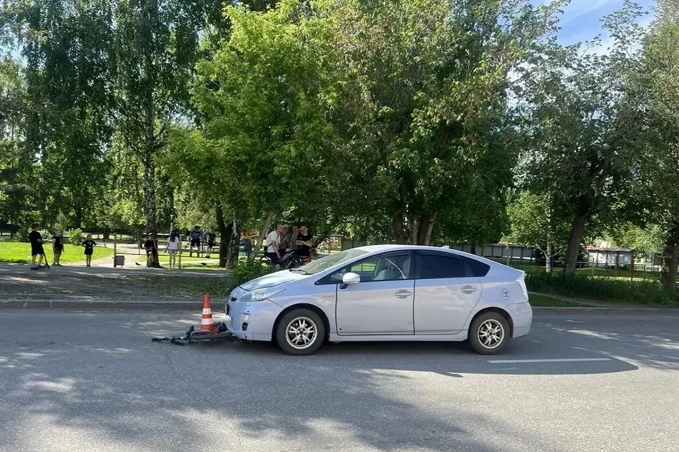 Под колеса попал мальчик 2018 года рождения. Фото: ГАИ Новосибирской области